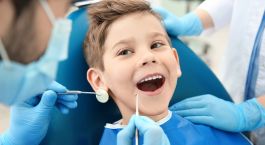 Здоровые зубки для детей! Скидка 50% на профессиональную гигиену полости рта для детей от Современной Стоматологической Клиники.