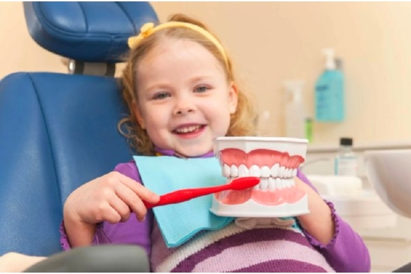 Детская комплексная профессиональная гигиена полости рта и зубов
